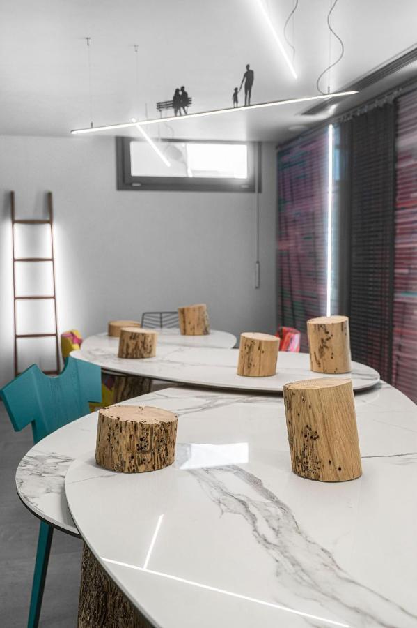 Marquise Suites - Adults Only Фира Екстериор снимка