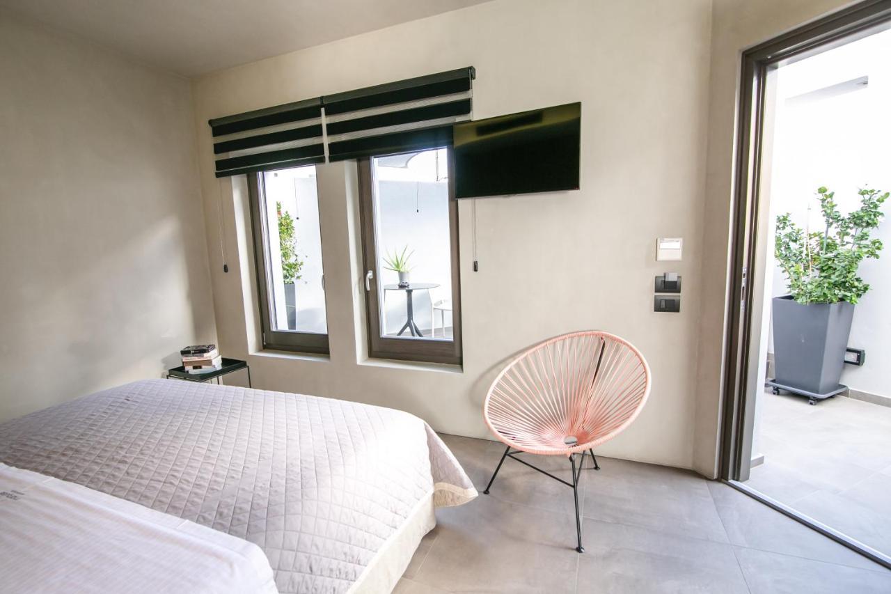 Marquise Suites - Adults Only Фира Екстериор снимка