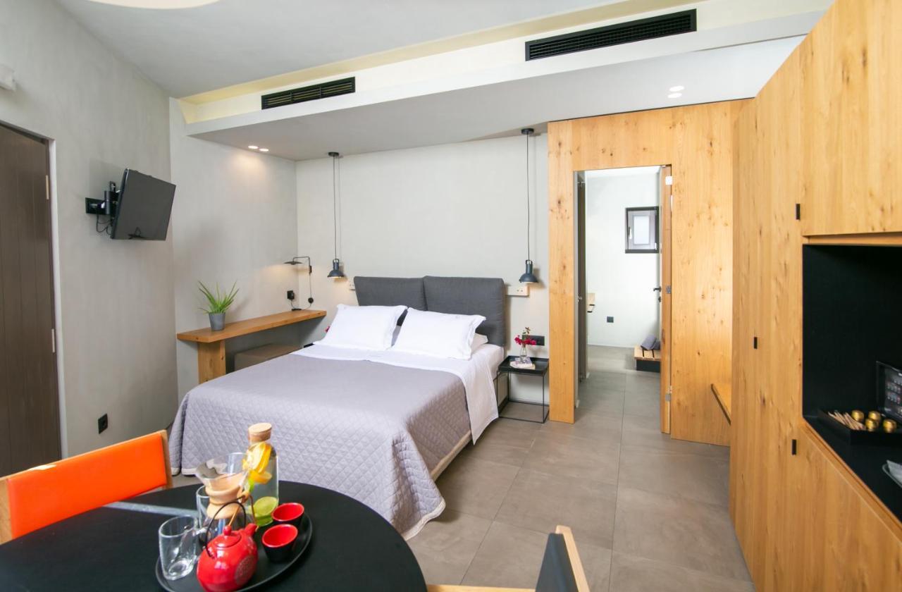 Marquise Suites - Adults Only Фира Екстериор снимка