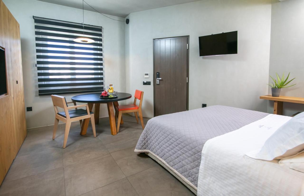 Marquise Suites - Adults Only Фира Екстериор снимка