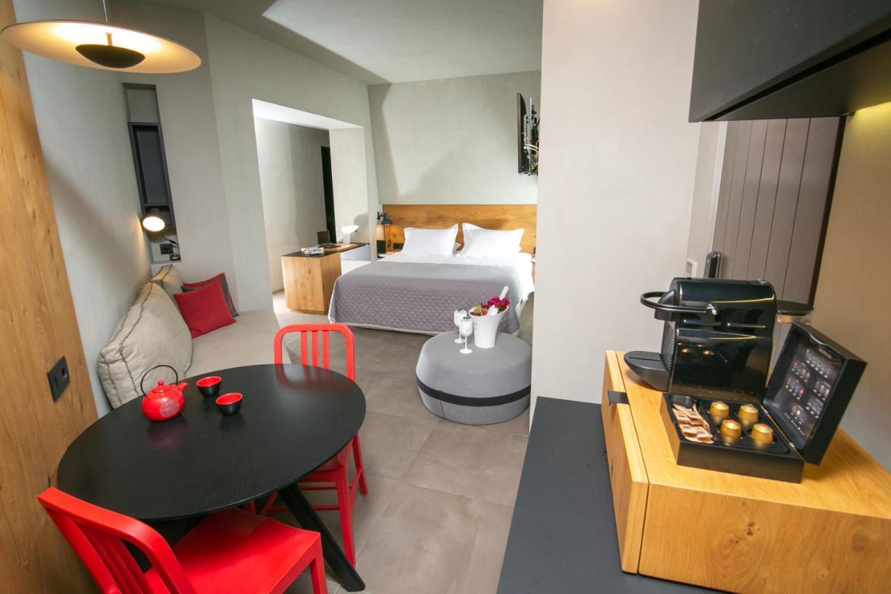 Marquise Suites - Adults Only Фира Екстериор снимка
