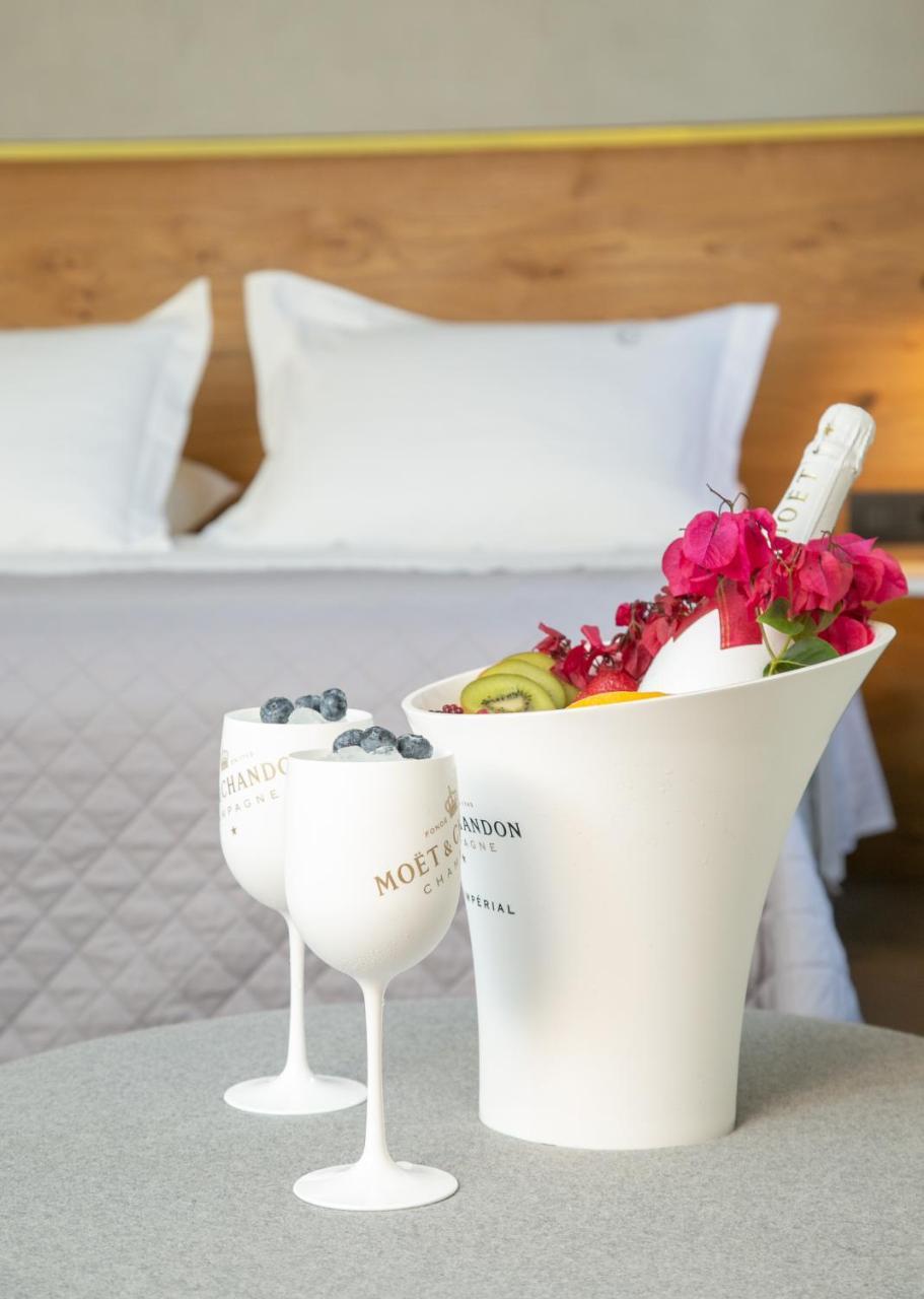 Marquise Suites - Adults Only Фира Екстериор снимка